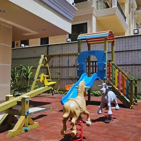 Stunning Luxury With Pool And Security Apartment