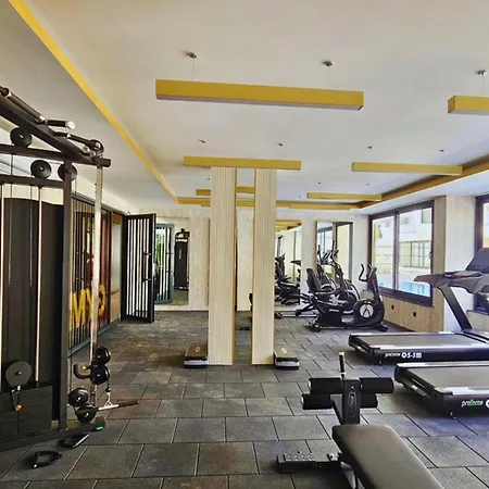 Stunning Luxury With Pool And Security 公寓 *